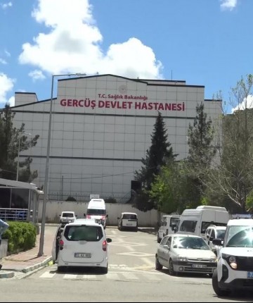 Yolun karşısına geçerken hafif ticari aracın çarptığı çocuk ağır yaralandı
