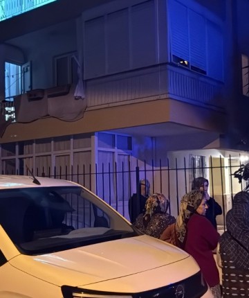 16 yaşındaki Mert, evde silahla vurulmuş ölü bulundu