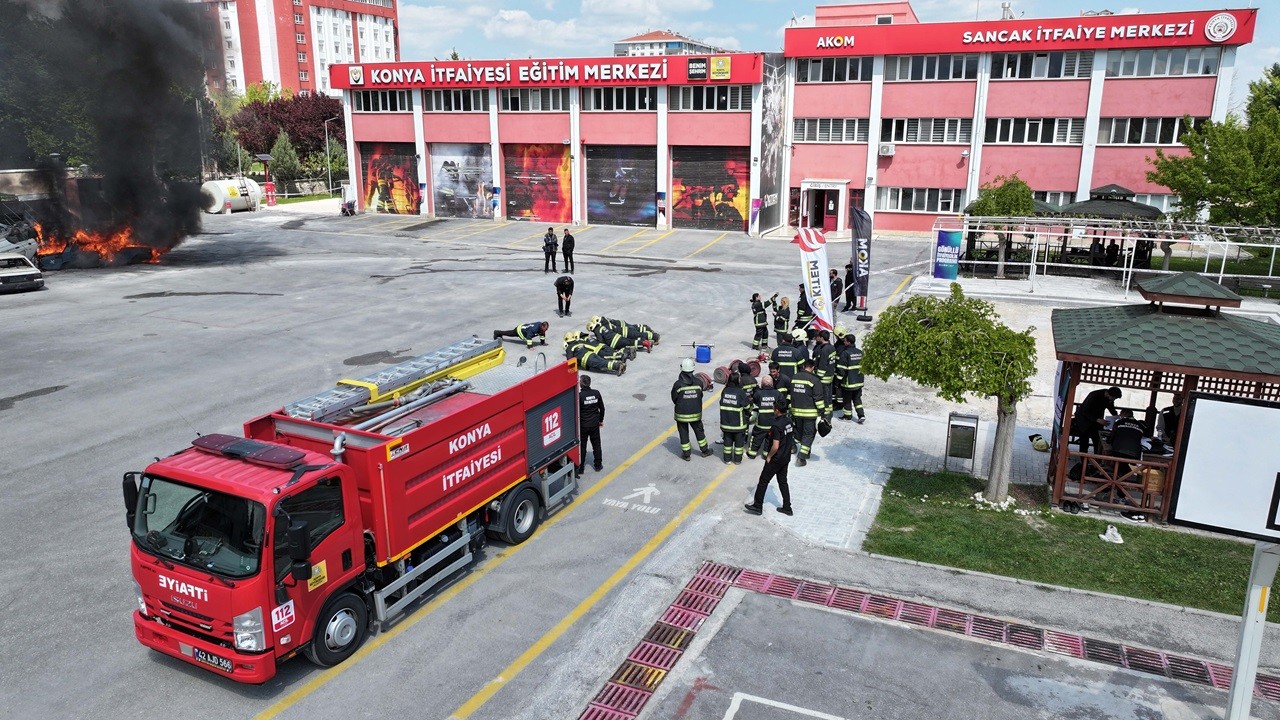 Konya’da gençler afetlere "Gönüllü itfaiyecilik" eğitimiyle hazırlanıyor