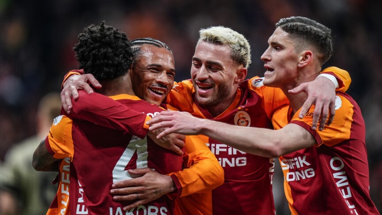 Lider Galatasaray, Antalyaspor maçında şampiyonluğunu ilan etmek için mücadele verecek