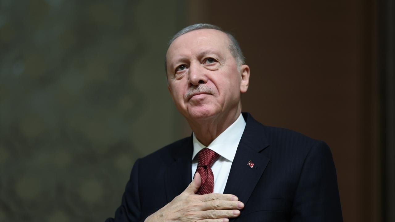 Cumhurbaşkanı Erdoğan'dan Dursun Özbek ile Okan Buruk'a tebrik telefonu