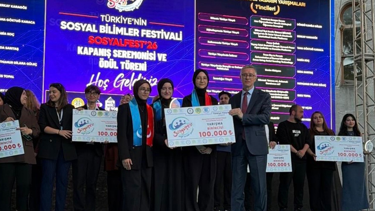 Konyalı öğrencilerden Sosyalfest’te çifte başarı