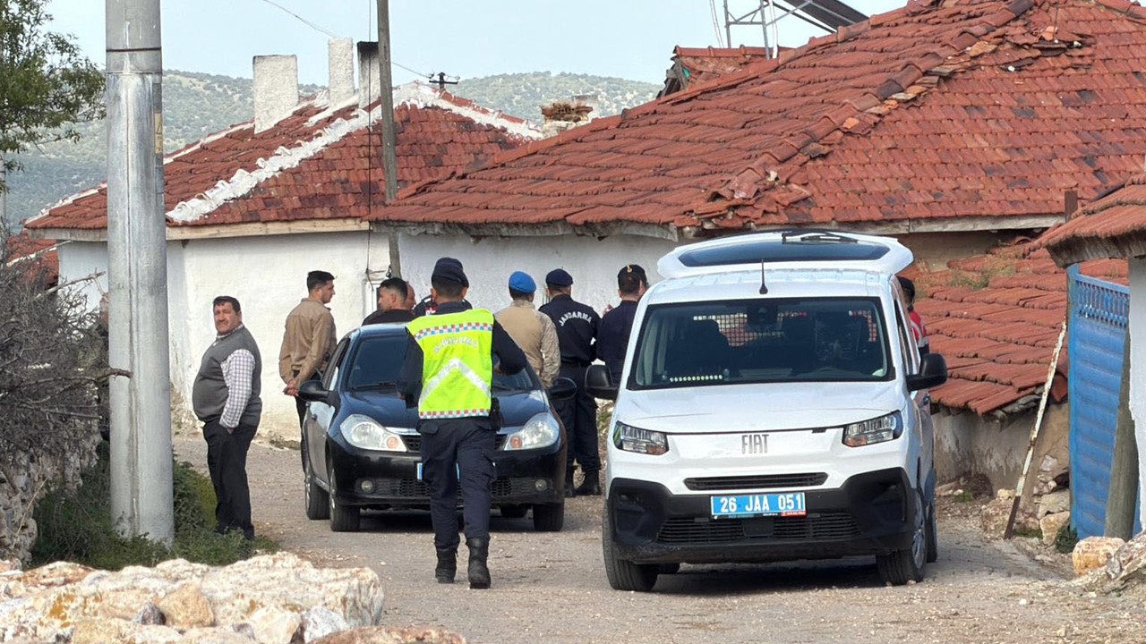Arazi anlaşmazlığında tüfekle amcasını öldürüp kuzenini yaraladı