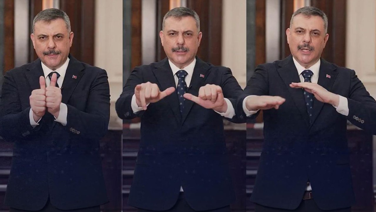 İçişleri Bakanı Mustafa Çiftçi'den işaret diliyle anlamlı mesaj