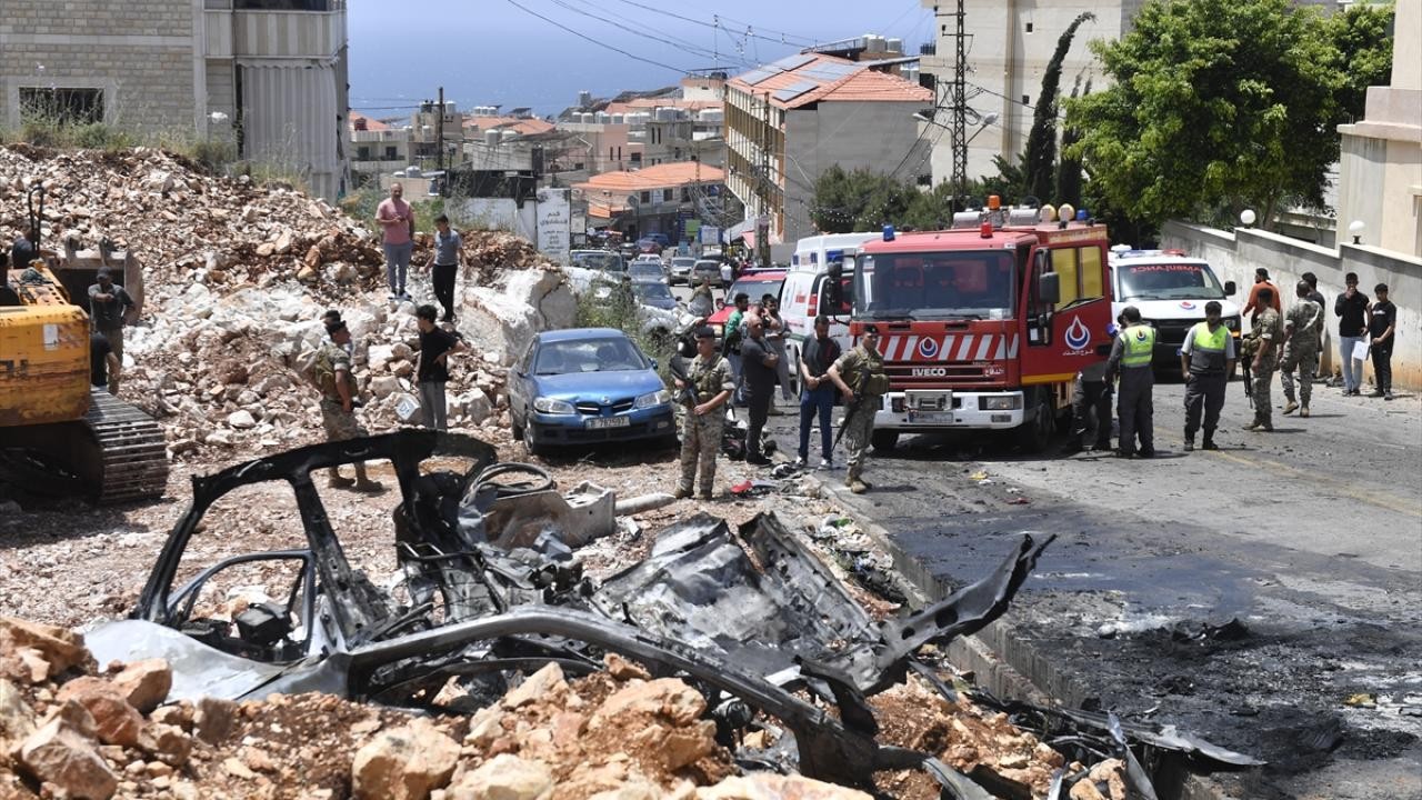 Katil İsrail'in ateşkese rağmen Lübnan'a düzenlediği saldırılarda ölenlerin sayısı 11'e yükseldi