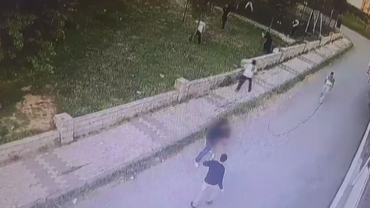 Saldıran da ölen de çocuk... O anların görüntüleri ortaya çıktı