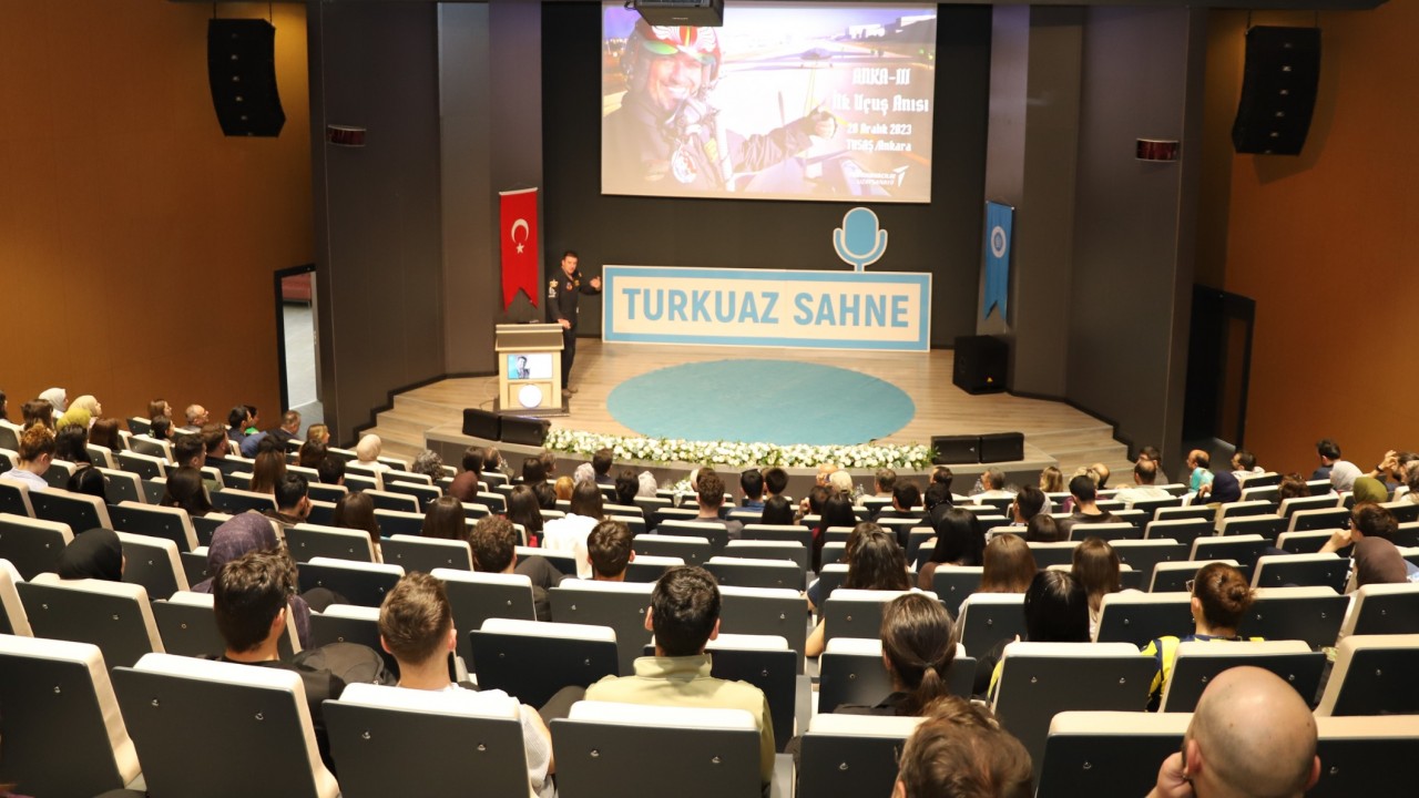 TUSAŞ Test Pilotu Murat Özpala NEÜ öğrencileriyle bir araya geldi