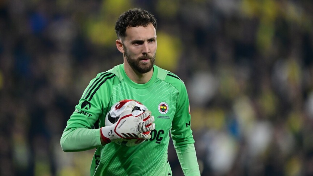 Fenerbahçe, Tarık Çetin ile 3 yıllık yeni sözleşme imzaladı