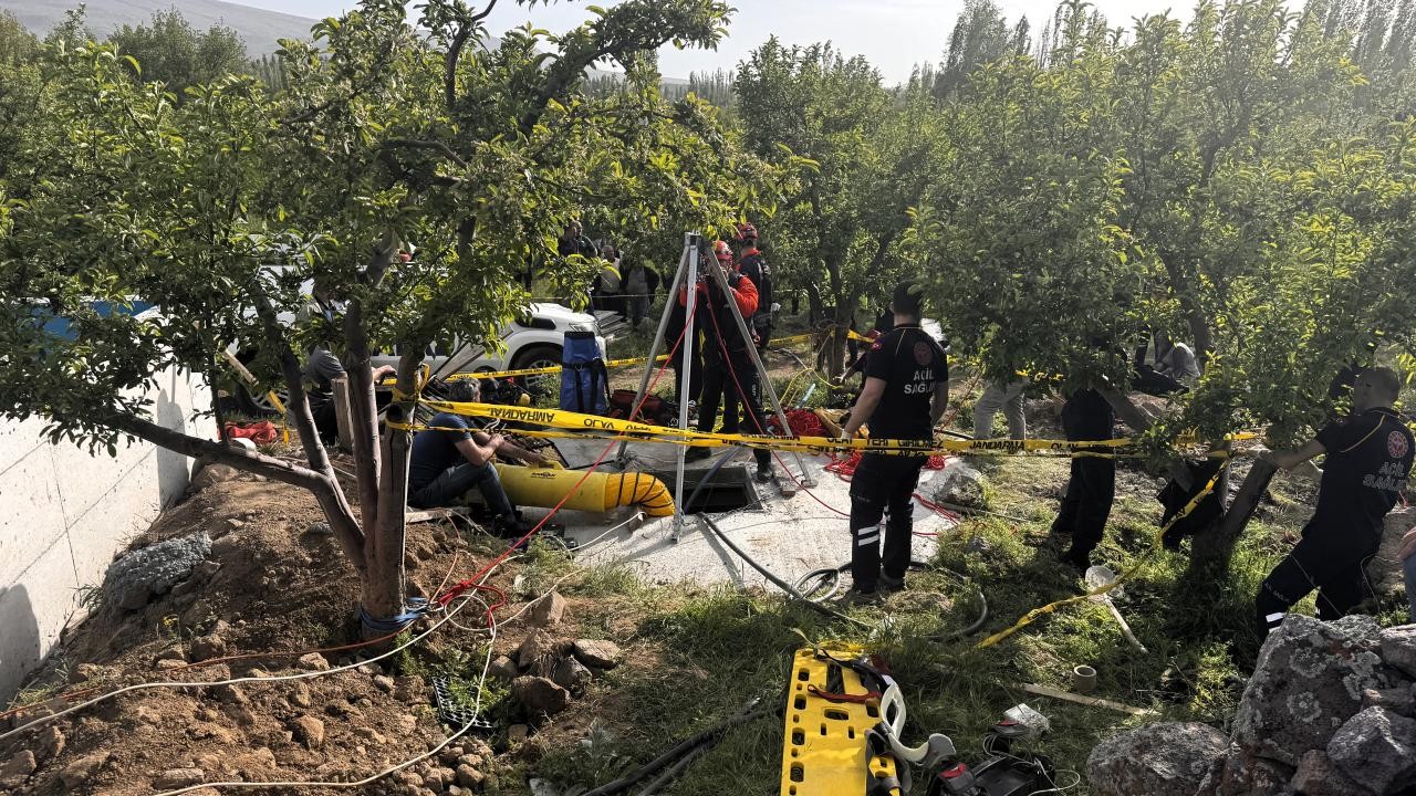 Temizlik için kuyuya giren 3 kişi hayatını kaybetti