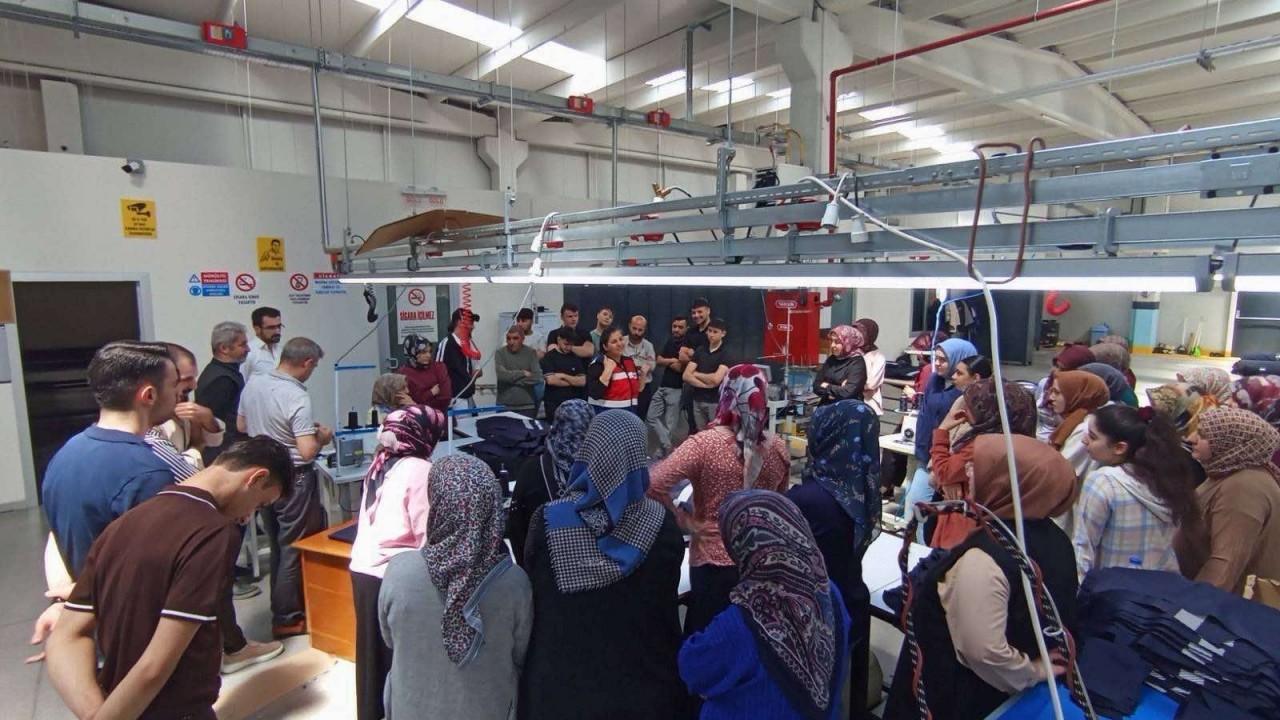 Konya Jandarmasından 4 bin 300 kişiye siber güvenlik eğitimi