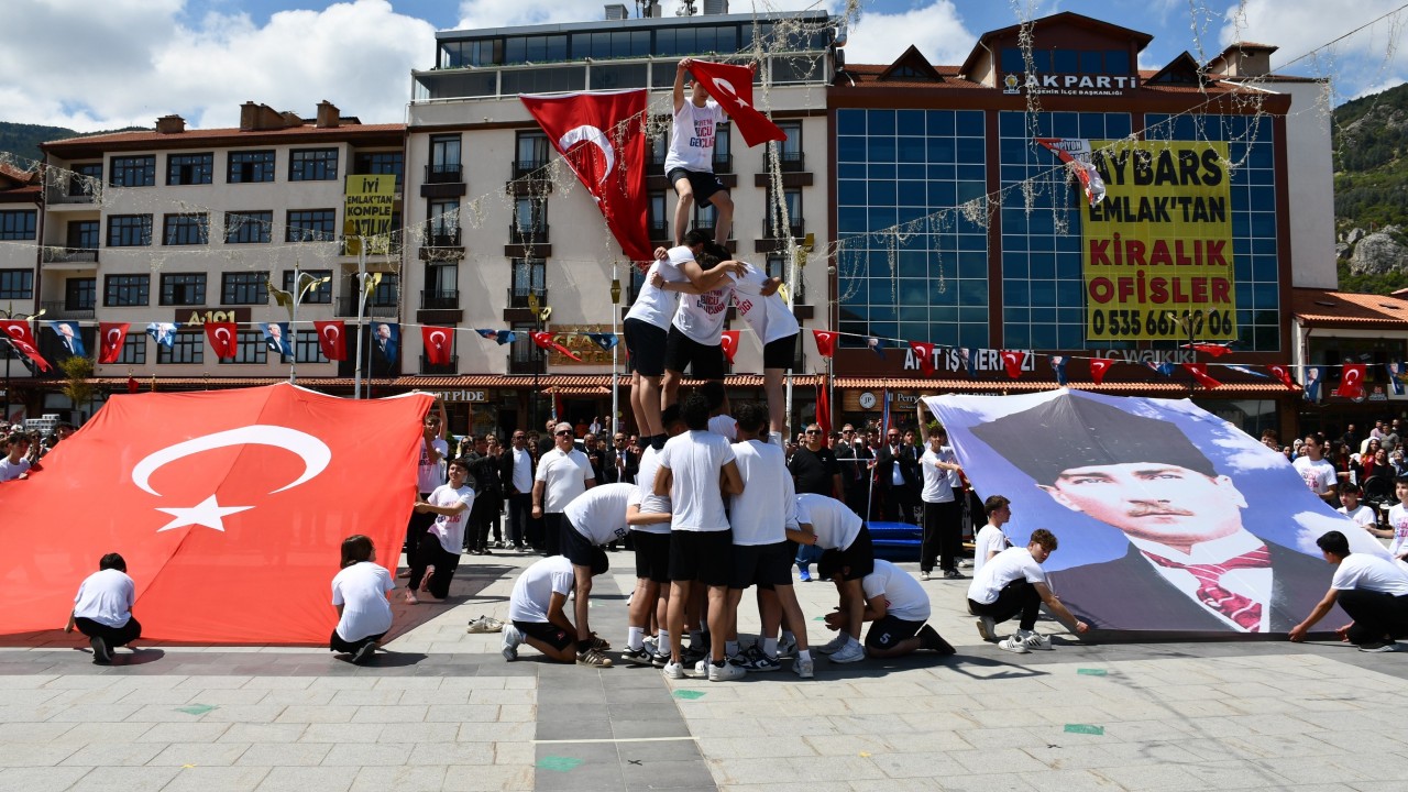 Konya'nın ilçelerinde 19 Mayıs coşkuyla kutlandı