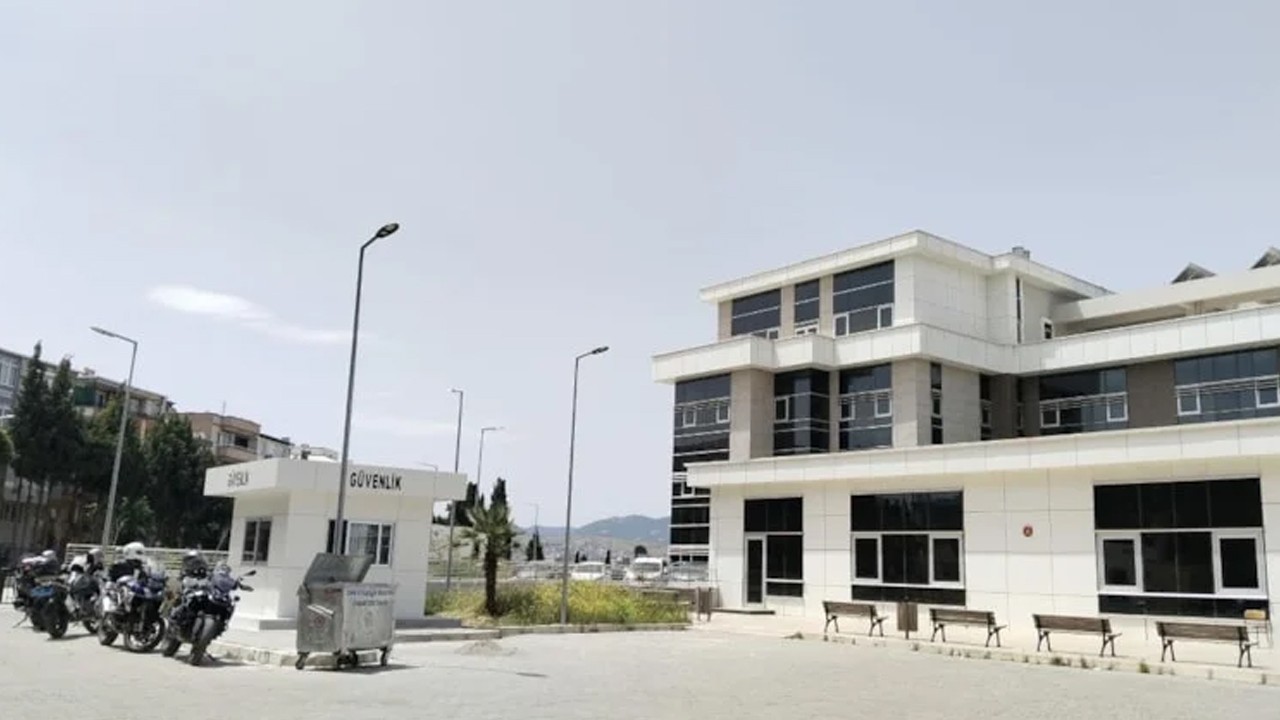 Şantiye alanında yanmış kadın cesedi bulundu