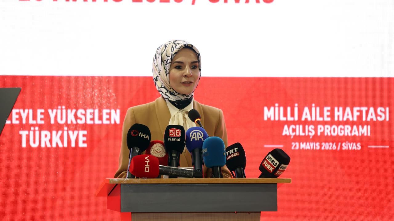 Bakan Göktaş: Aile değerlerini hedef gösteren her türlü ideolojinin karşısındayız