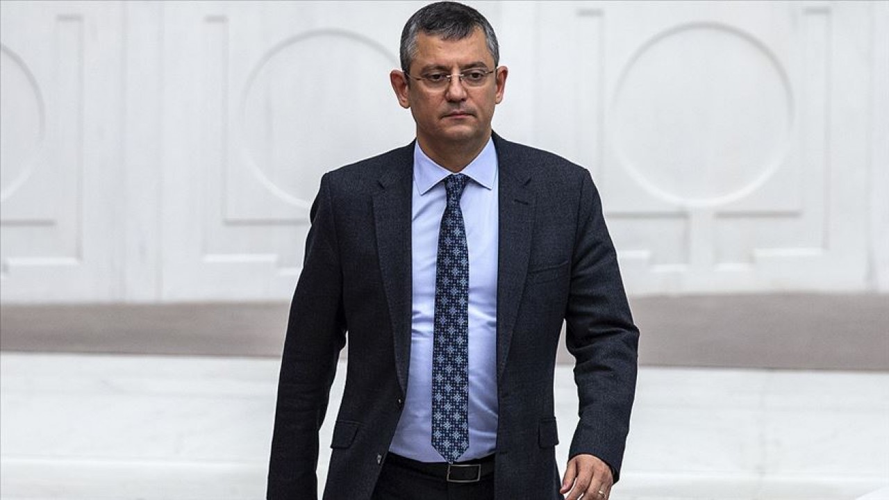 Özgür Özel CHP Grup Başkanı seçildi