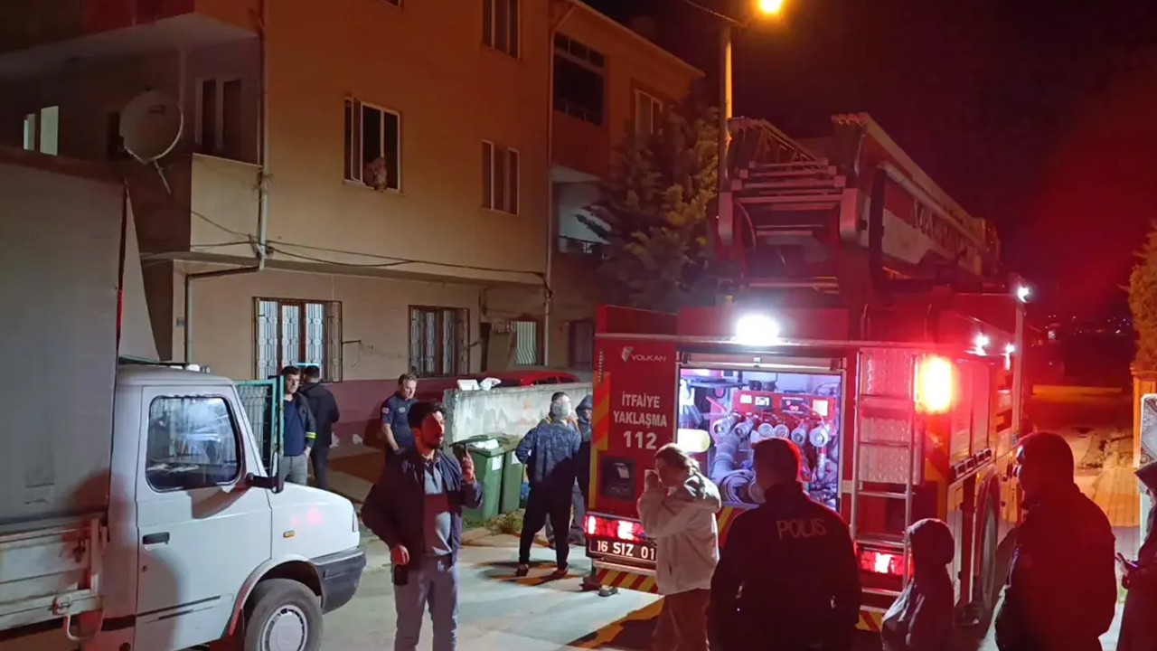 Eski eşinin evini kundakladı