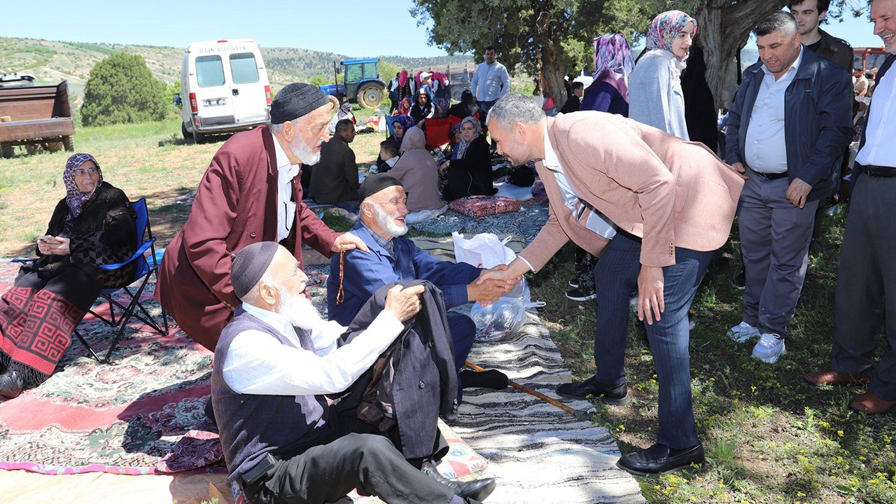 Ilgın’da Hıdırellez coşkusu! Başkan Apil vatandaşlarla buluştu
