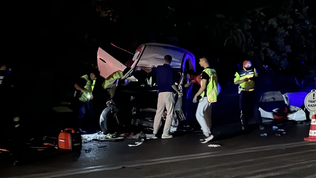 Karayolu savaş alanına döndü: Zincirleme kazada 4 ölü, 11 yaralı