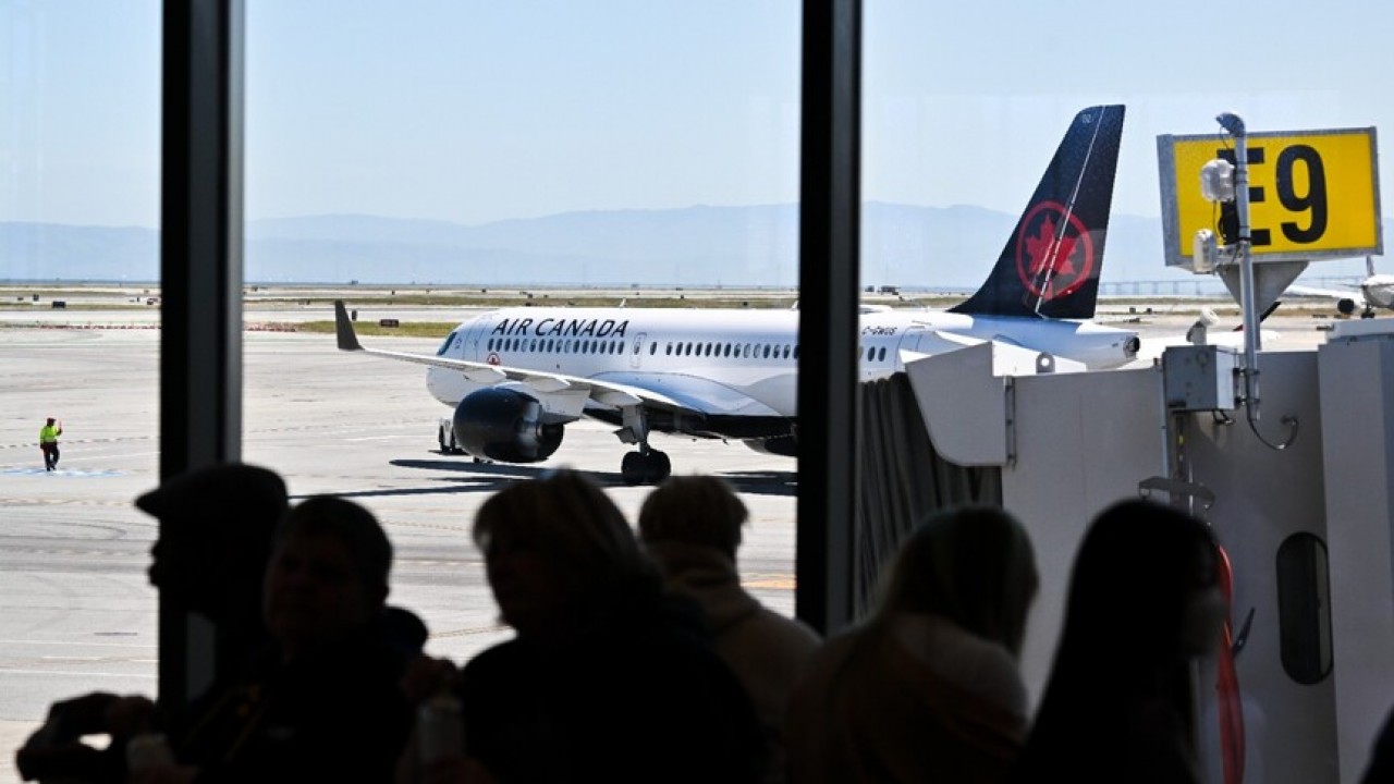 Sahte pilot skandalı! 17 yıl boyunca uçtu, milyonlarca dolar kazandı