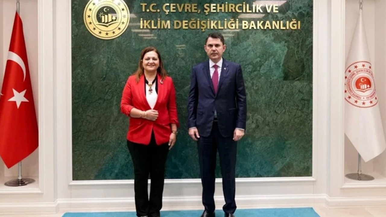 Burcu Köksal, Murat Kurum'u ziyaret etti