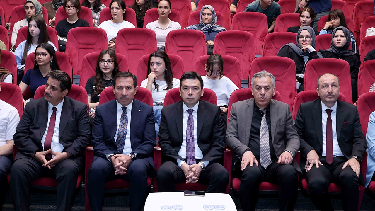 Konya’dan Cop31’e: Geçmişten geleceğe sürdürülebilir yaşamın izinde programı Karatay’da gerçekleştirildi