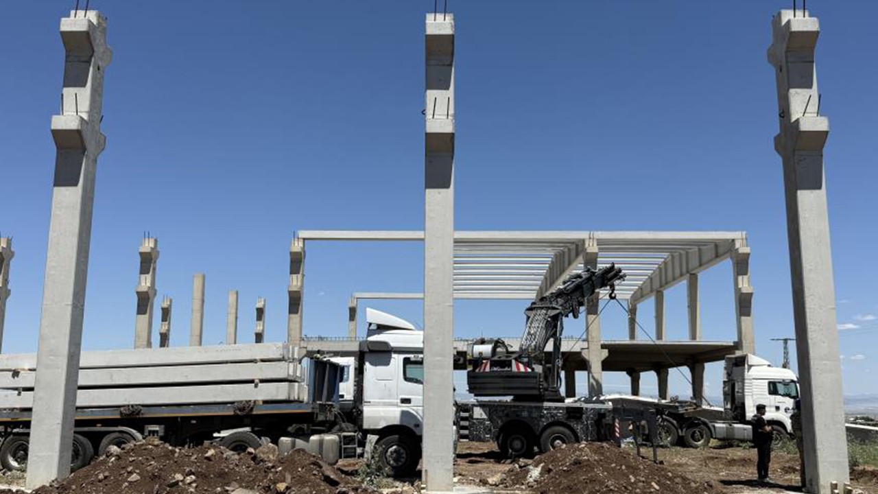 Beton blok altında kalan ikinci işçi, 3 günlük yaşam mücadelesini kaybetti