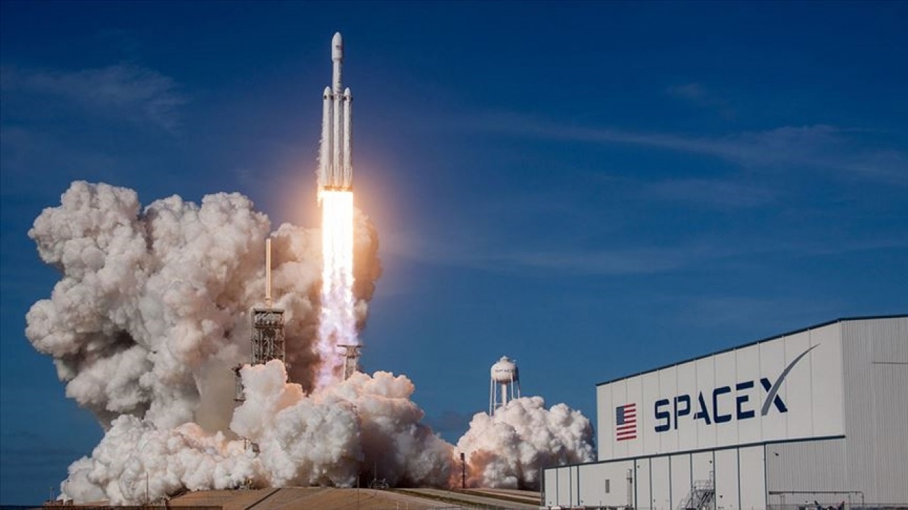 SpaceX, yapay zeka şirketi Anysphere'i 60 milyar dolara satın alıyor