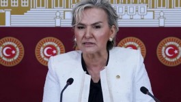 Nimet Özdemir, CHP'den istifa etti