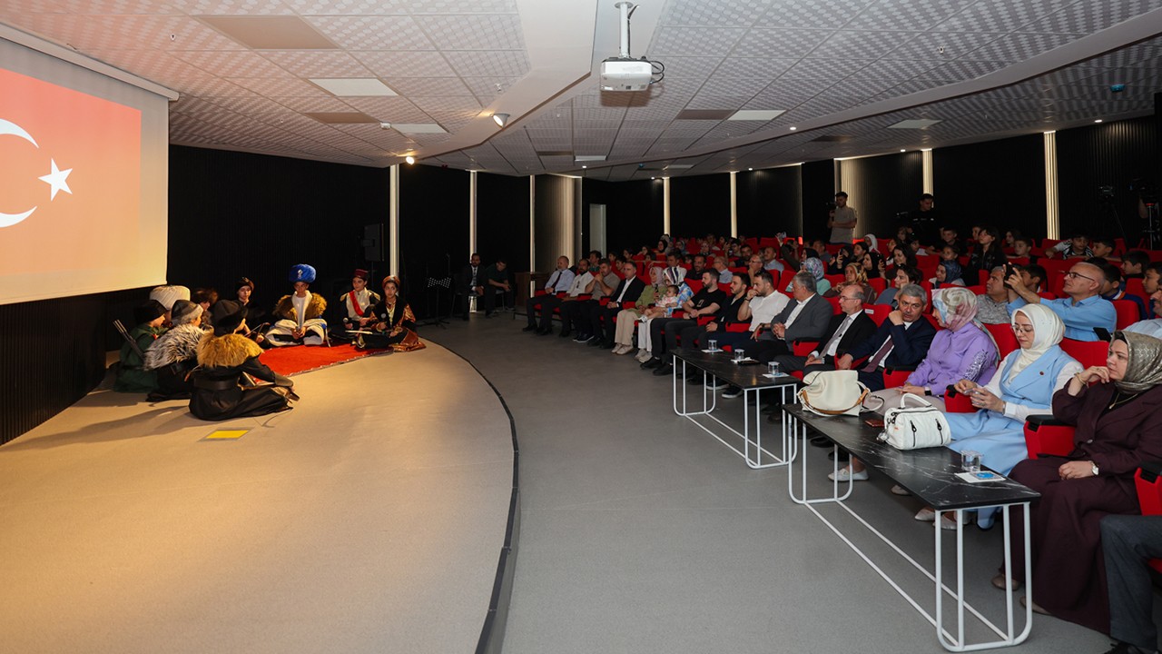 Selçuklu Gelişim ve Teknoloji Akademisi 2026 Yıl Sonu Sergi Ve Katılım Sertifikası programı düzenledi