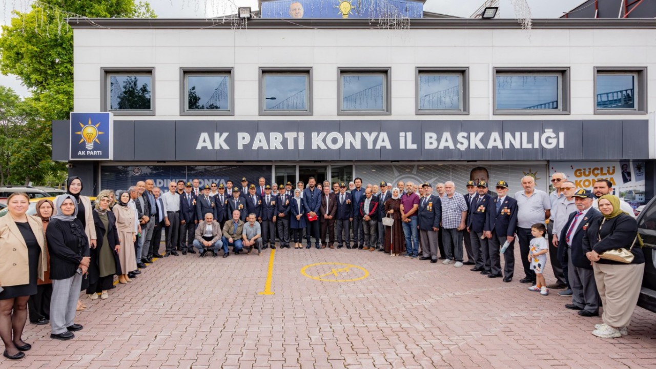 AK Parti Konya İl Başkanlığı’nda Babalar Günü programı