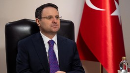 Bakan Gürlek, Özgür Özel'den 150 bin lira manevi tazminat kazandı