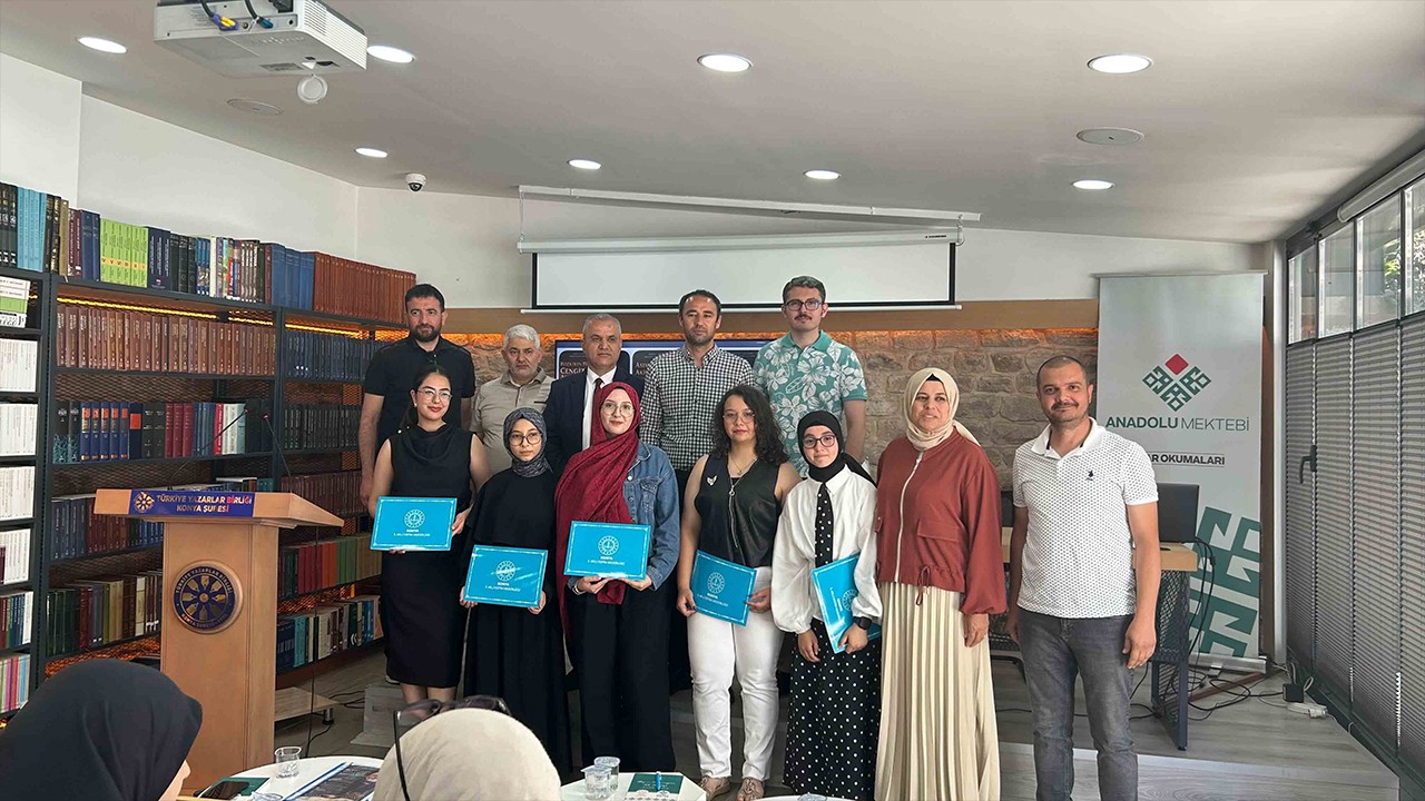 TYB Konya’da anlamlı buluşma: Gençlerden edebiyat ve kültür paneli