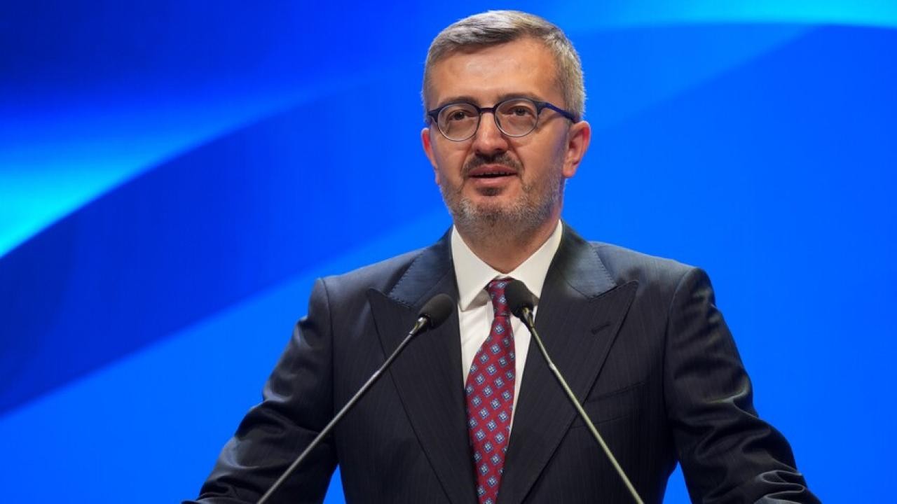 İletişim Başkanı Duran'dan karne alan öğrencilere tebrik