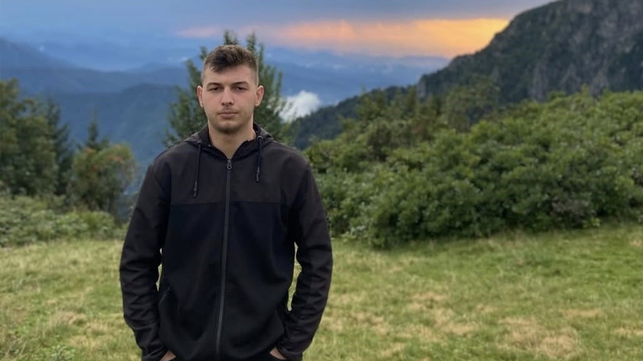 Alacak meselesinde silahla yaralanan genç hayatını kaybetti