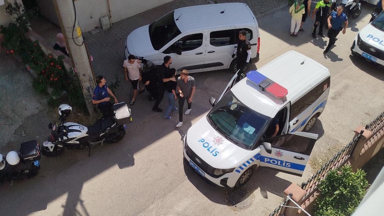 Başından vurulan kadın ağır yaralandı; evdeki 3 arkadaşı gözaltına alındı!
