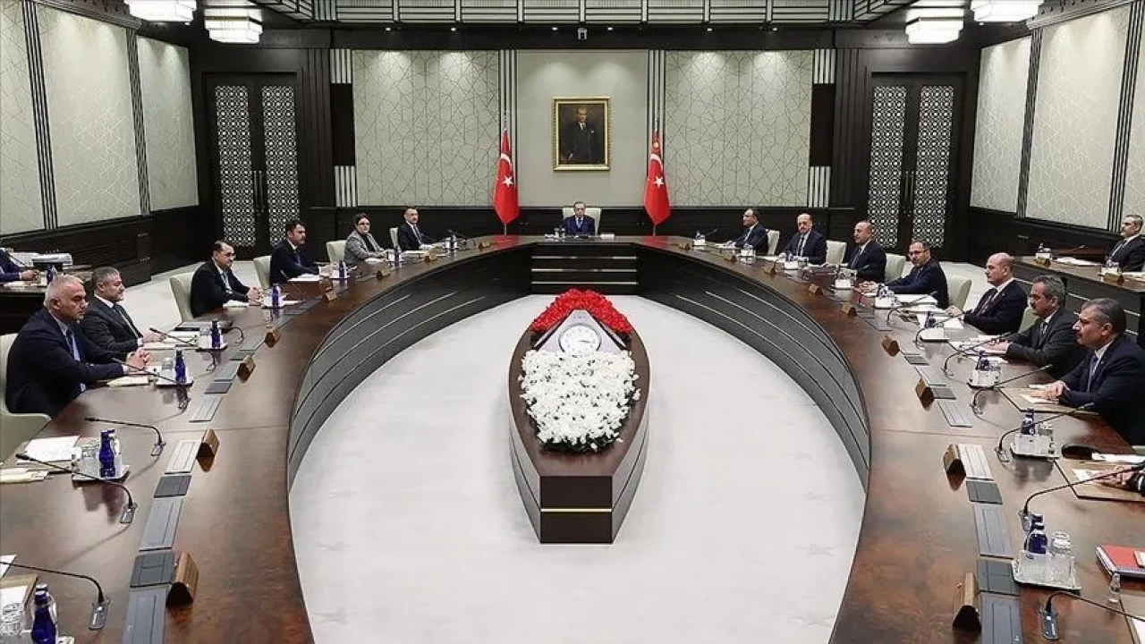 Kabine bugün toplanıyor. Ana gündem NATO Liderler Zirvesi