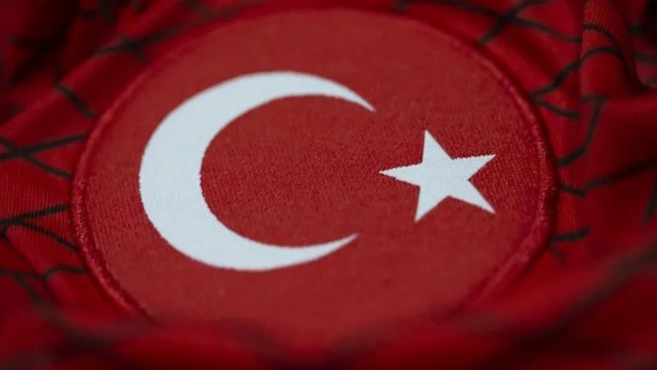 Milli takımdan istifa etti