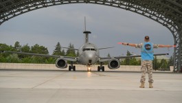 HİK uçağı görevini başarıyla tamamladı