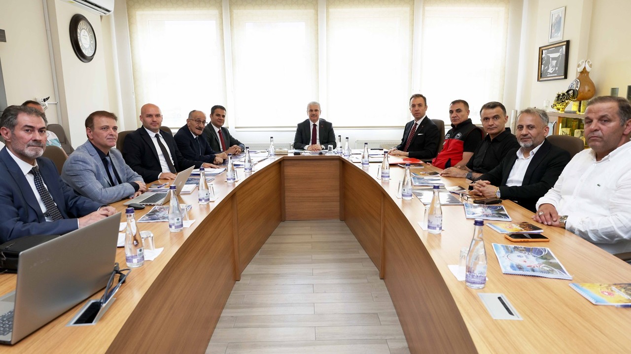 Beyşehir’de yatırım değerlendirme toplantısı, Vali İbrahim Akın başkanlığında gerçekleştirildi