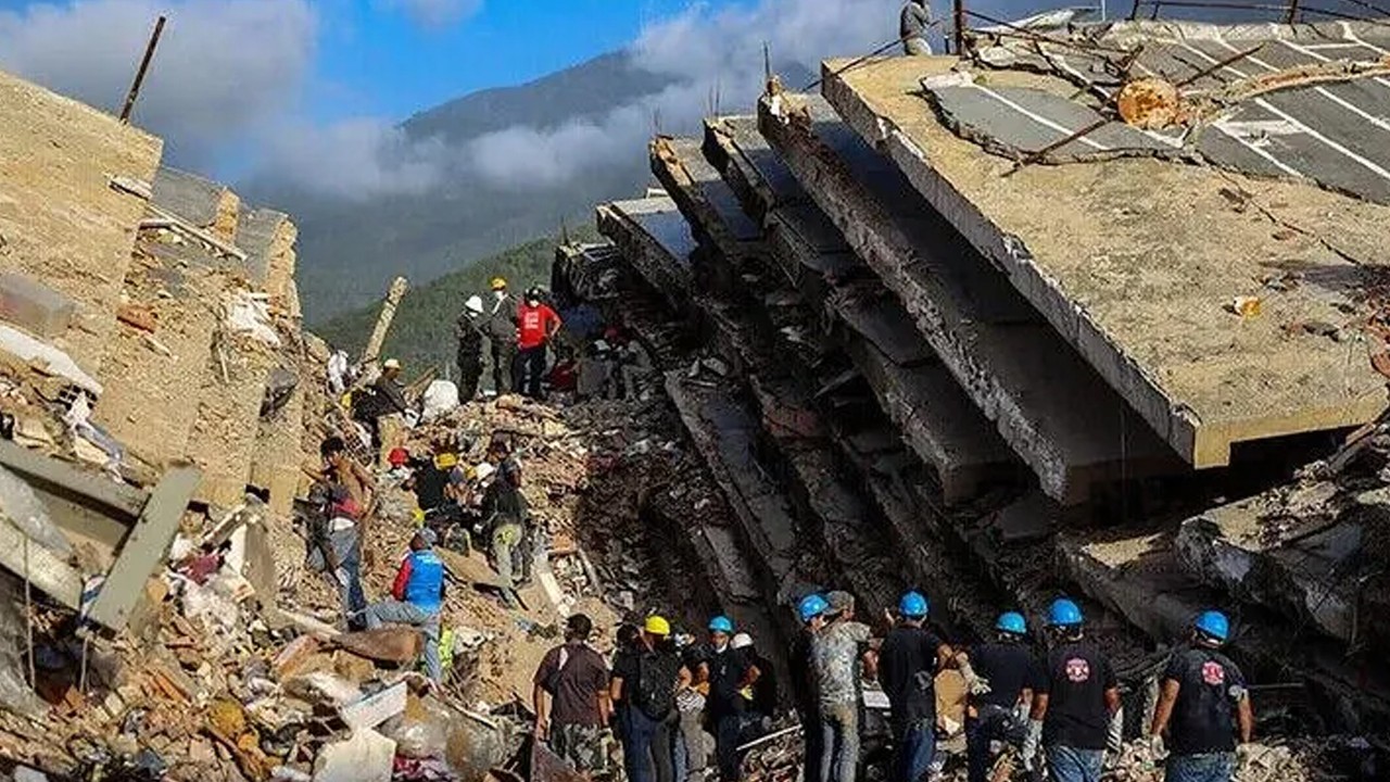 Venezuela'daki depremlerde hayatını kaybedenlerin sayısı 4 bin 333'e yükseldi