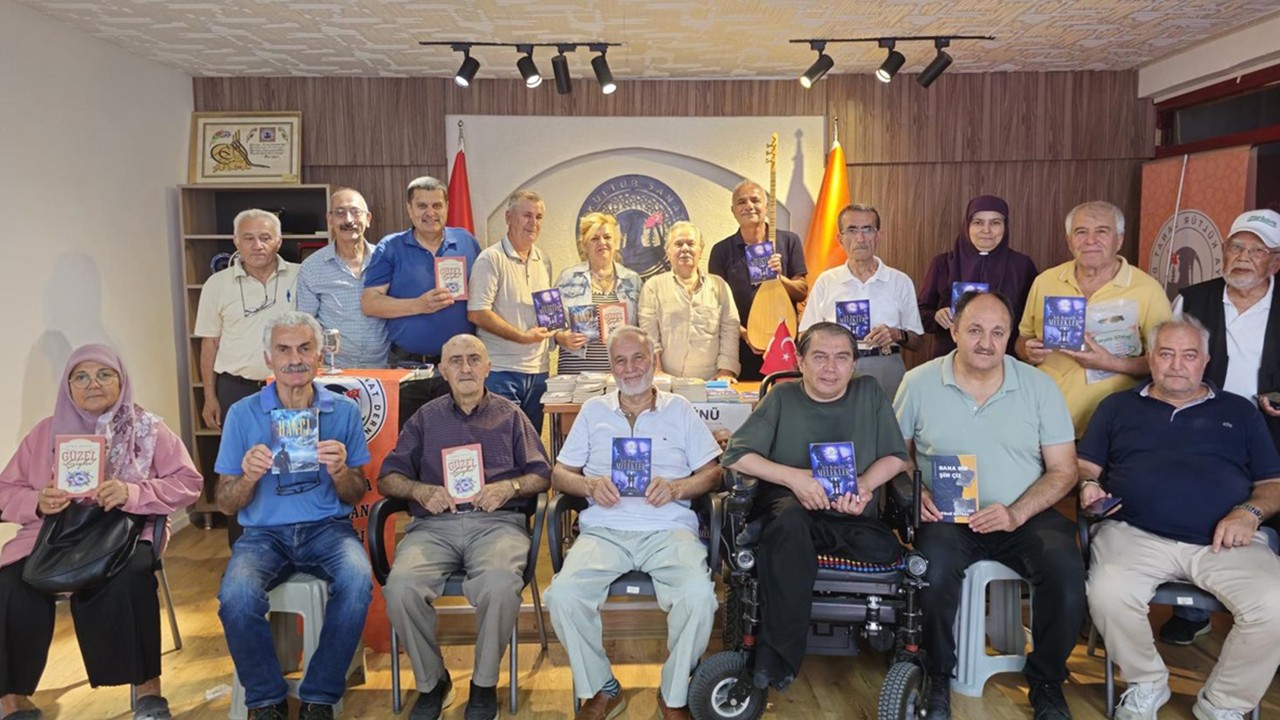 Kamil Baysal Selçukya’da okurlarıyla  buluştu