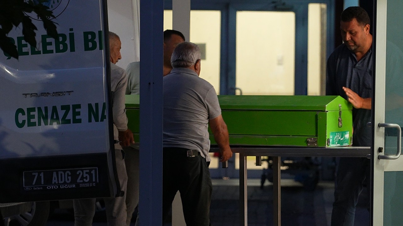 Babasının cesedini parçalayıp tuvalete gömen şahıs tutuklandı