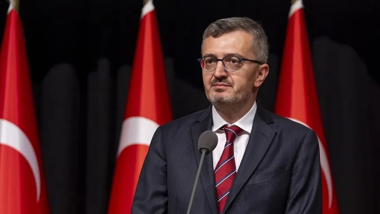 İletişim Başkanı Duran'dan 15 Temmuz 10. Yıl Hatıra Rozeti'ne ilişkin paylaşım