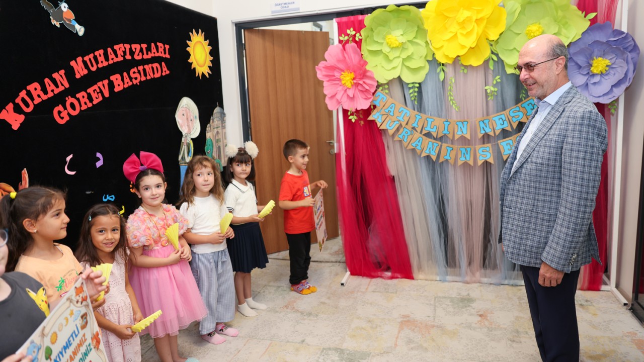 Başkan Pekyatırmacı Yaz Kur'an Kursları'nda çocuklarla buluştu