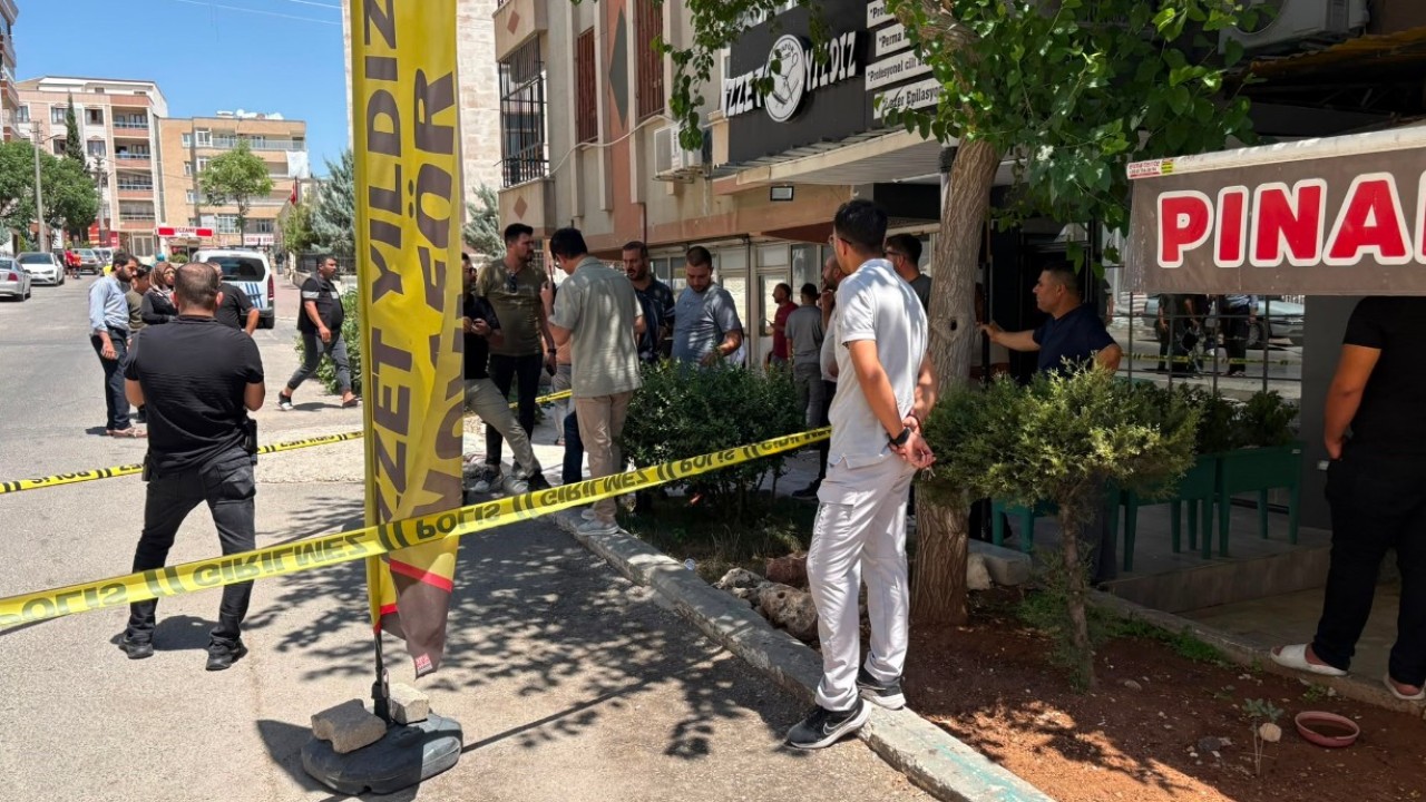 Ablası ile tartışan eniştesinin berber dükkanını tüfekle bastı: 4 yaralı