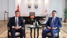 Bakan Kurum, İzmir Büyükşehir Belediye Başkanı Cemil Tugay ile görüştü
