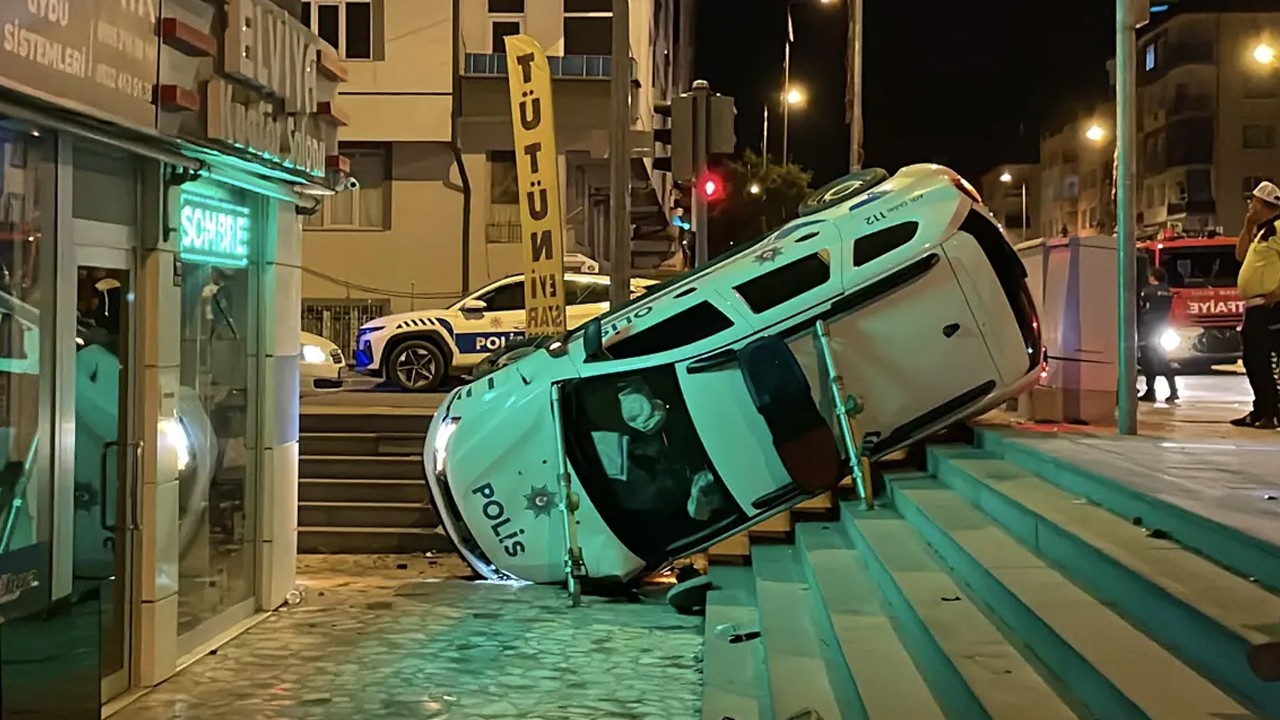 Polis aracı kaza yaptı! 2'si bekçi 3 yaralı
