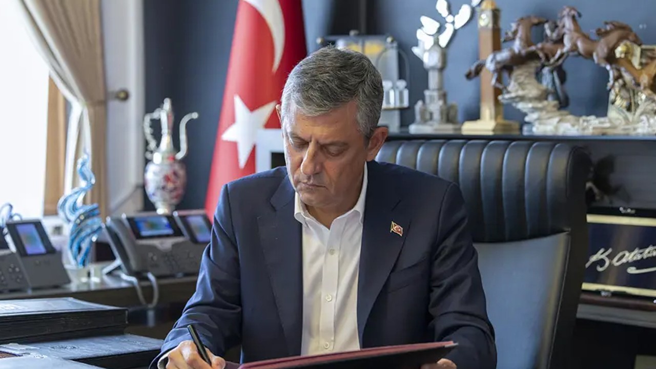 Merakla bekleniyordu: Yeni Parti'nin logosu ortaya çıktı