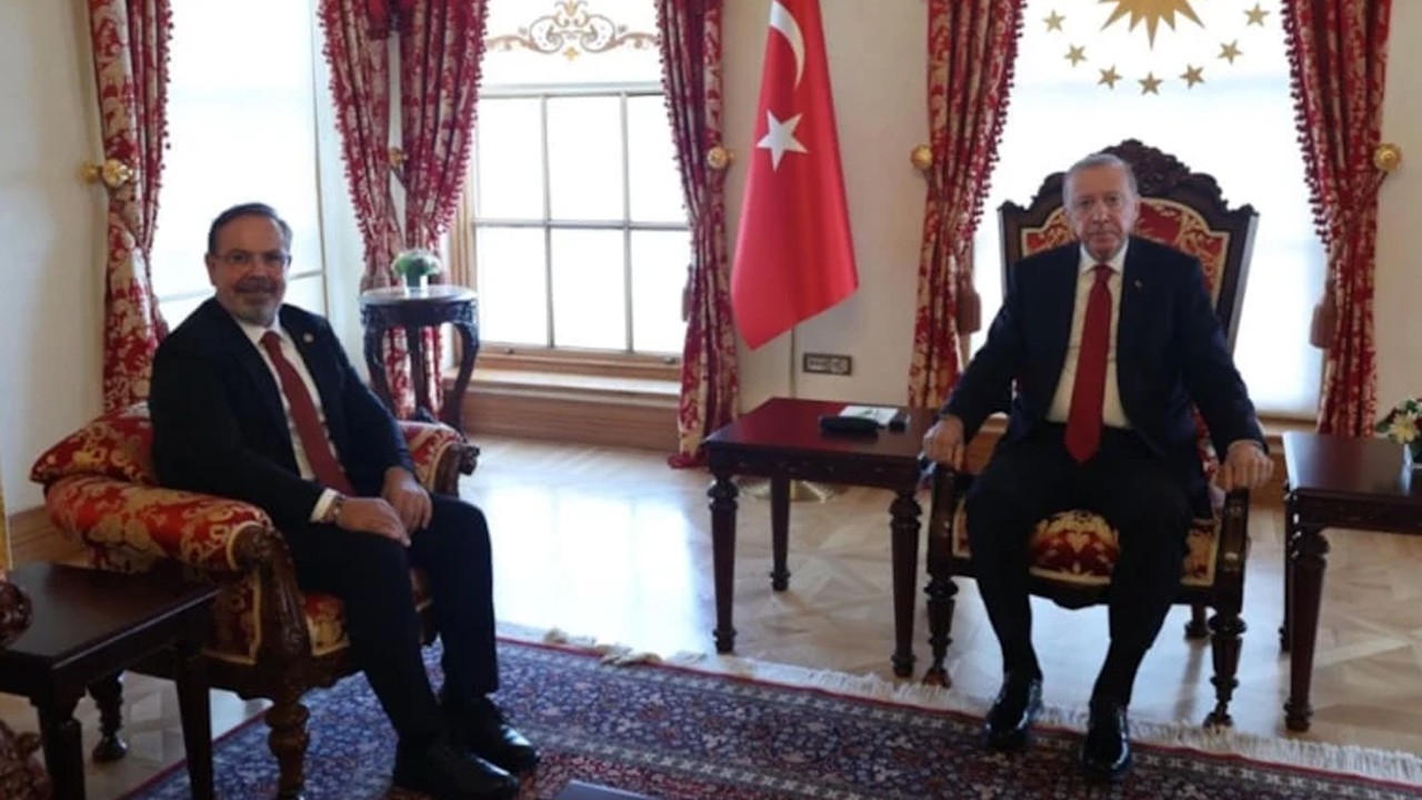 Cumhurbaşkanı Erdoğan, AK Parti İstanbul Milletvekili Halis Dalkılıç'ı kabul etti