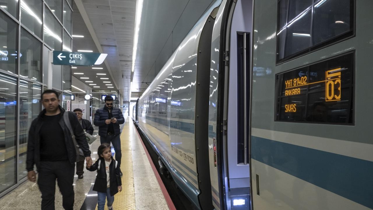 Bugüne kadar 114 milyon yolcu YHT ile seyahat etti
