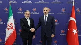Bakan Fidan İranlı mevkidaşı ile görüştü